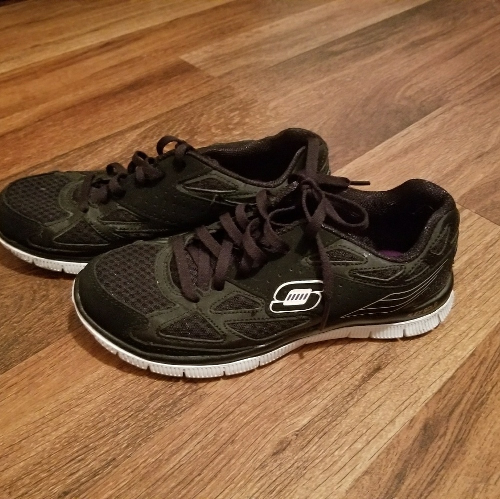 FINAL PRICE Black Lightweight Memory Foam Skechers